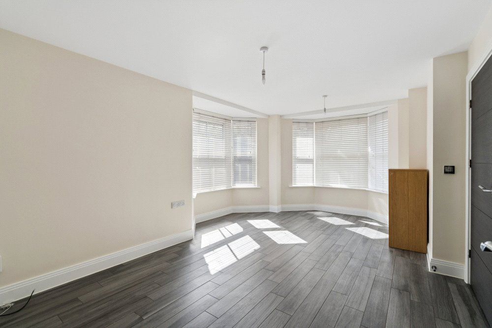 Property photo 3 of 11 Picture No. 02