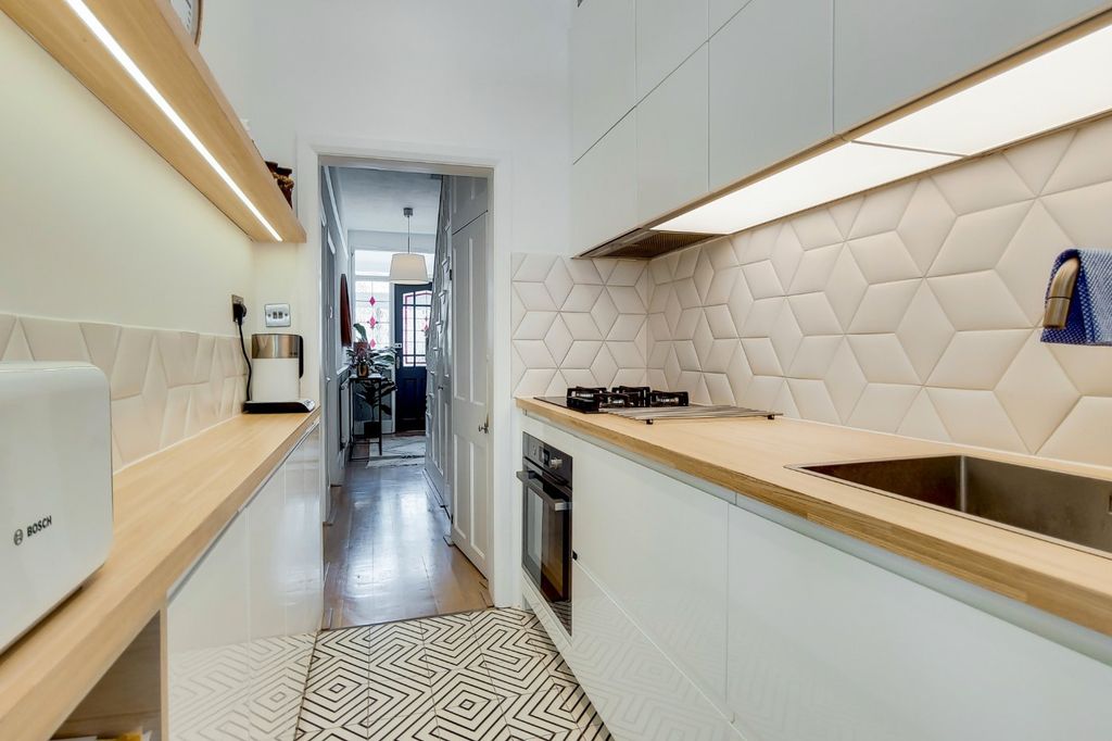 Property photo 3 of 19 Picture No. 07