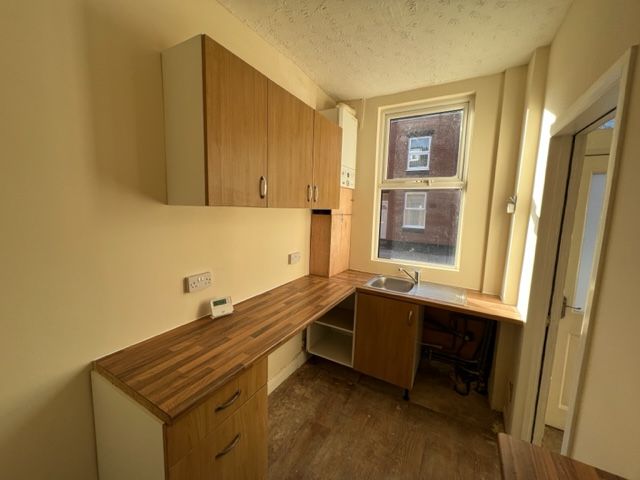Property photo 3 of 11 Entrance Porch