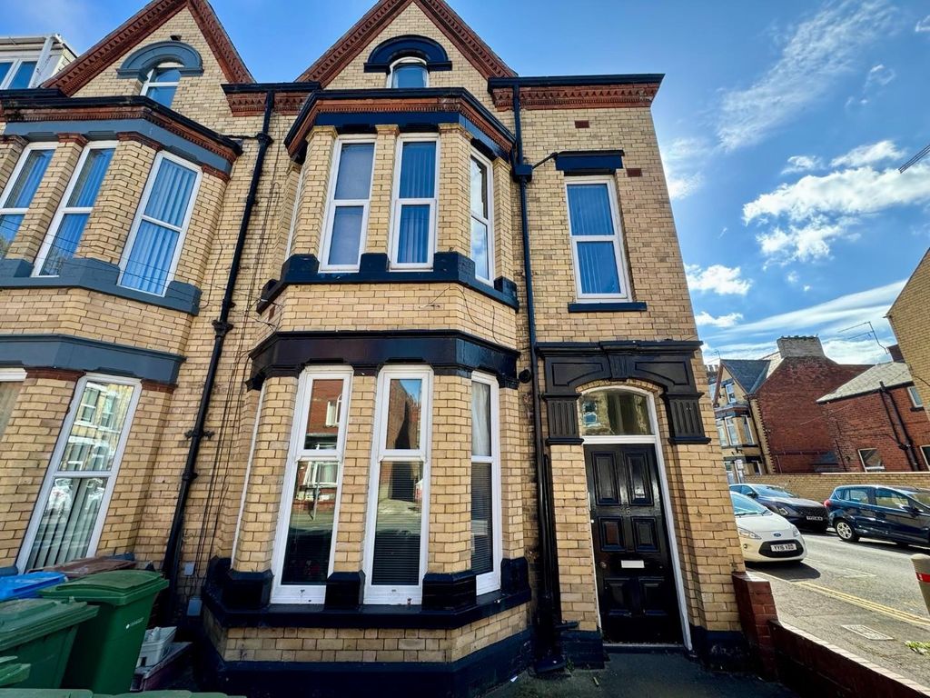 Property photo 1 of 10 Front Exterior