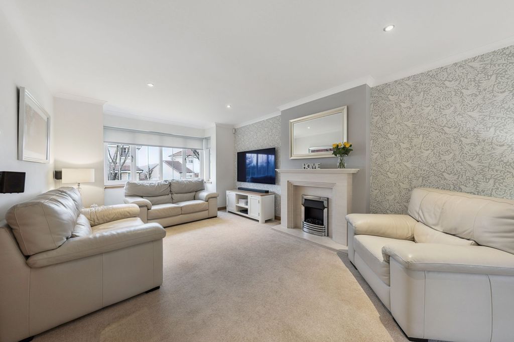 Property photo 3 of 30