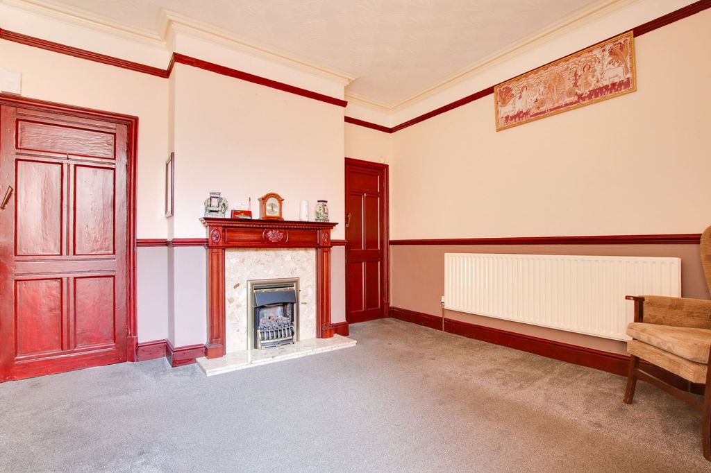 Property photo 2 of 24