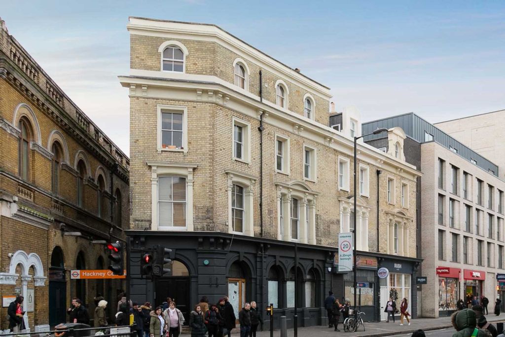 Property photo 1 of 6