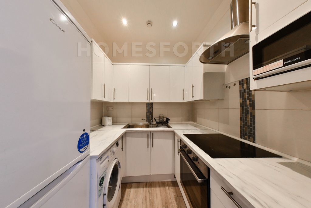 Property photo 2 of 10 Photo 3