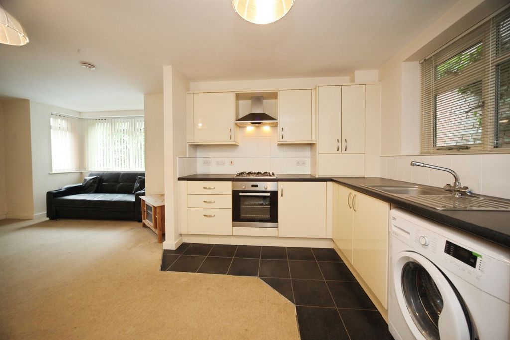 Property photo 3 of 11