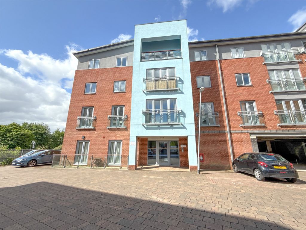 Property photo 1 of 16 External