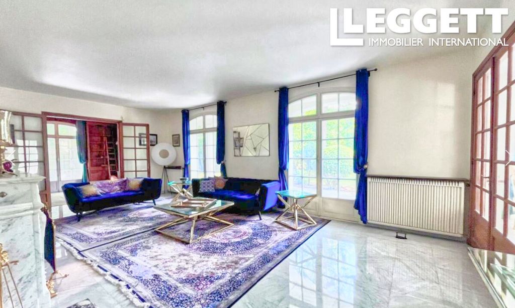 Property photo 2 of 10