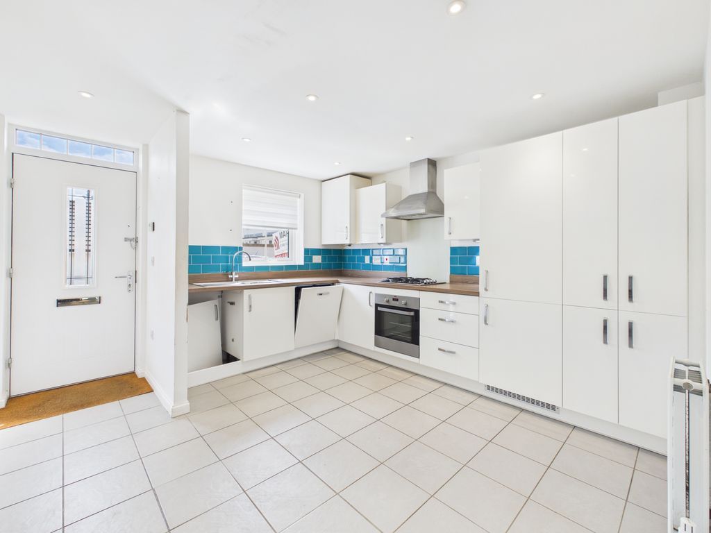 Property photo 2 of 13 Kitchen