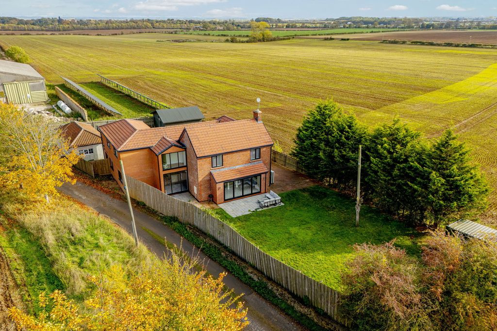 Property photo 3 of 29