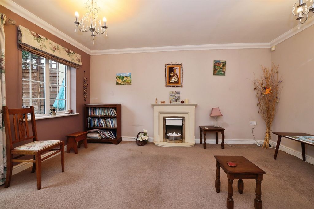 Property photo 3 of 17