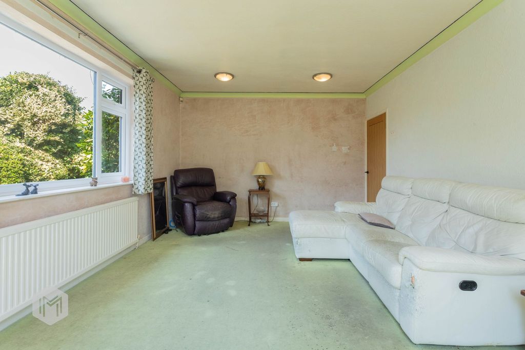 Property photo 2 of 35