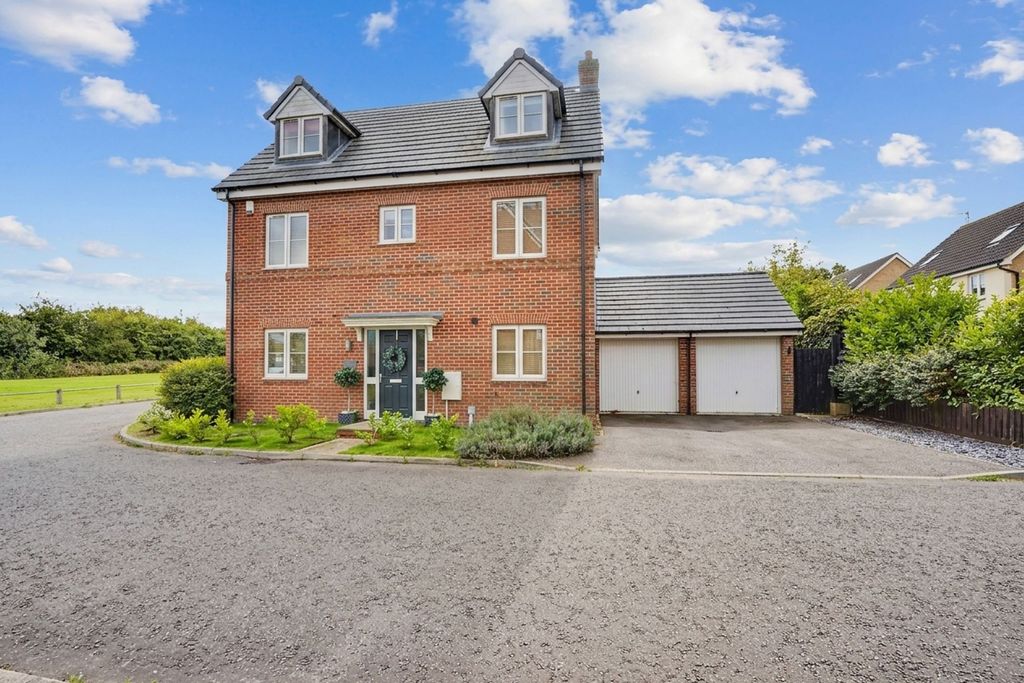 Property photo 1 of 24