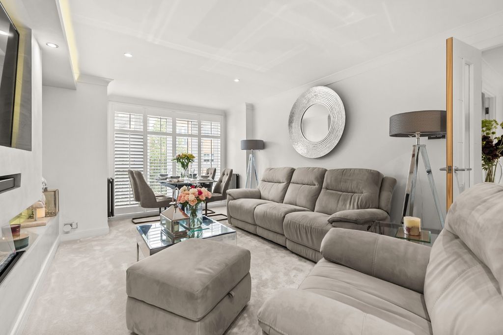 Property photo 3 of 32 5359607
