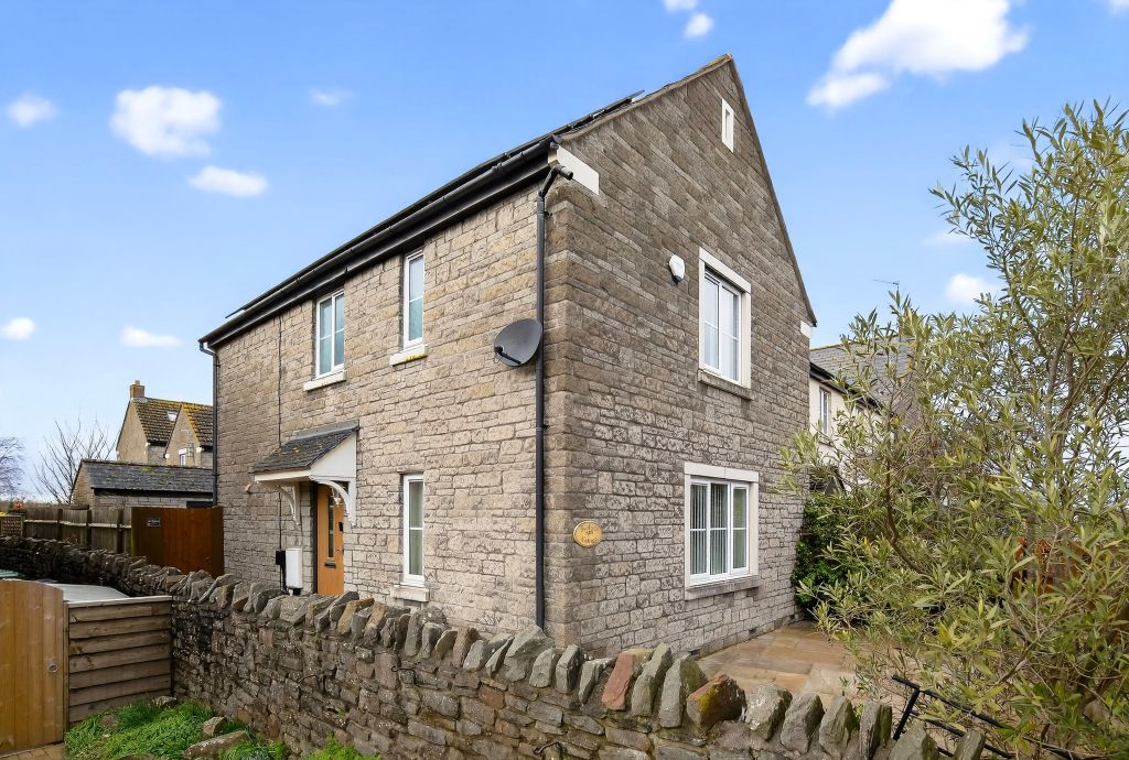 Property photo 1 of 20