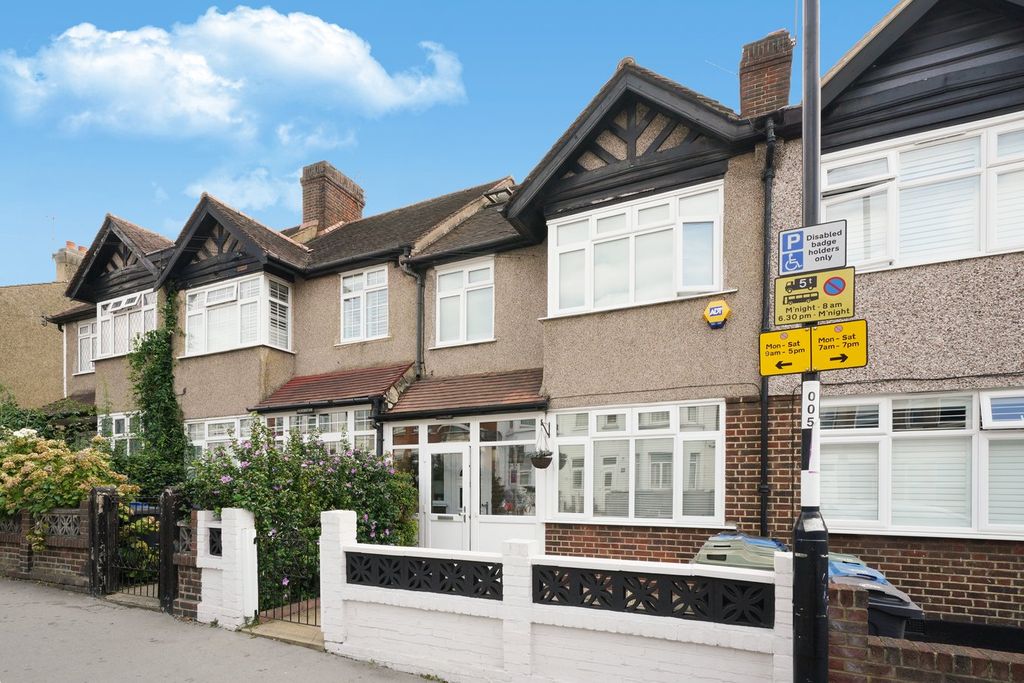 Property photo 2 of 14