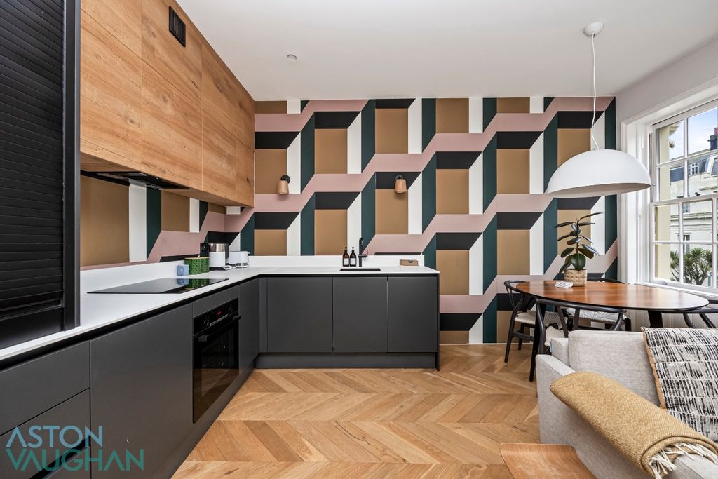 Property photo 1 of 15 4879120