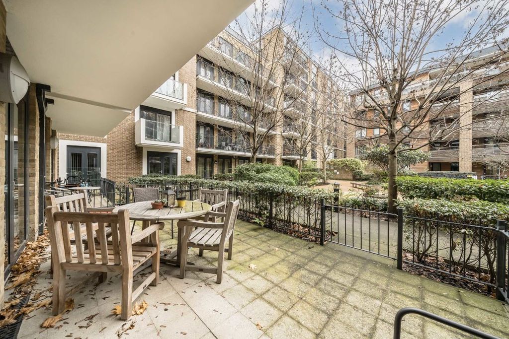 Property photo 3 of 8