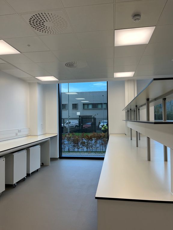 Property photo 3 of 12 Photo 6