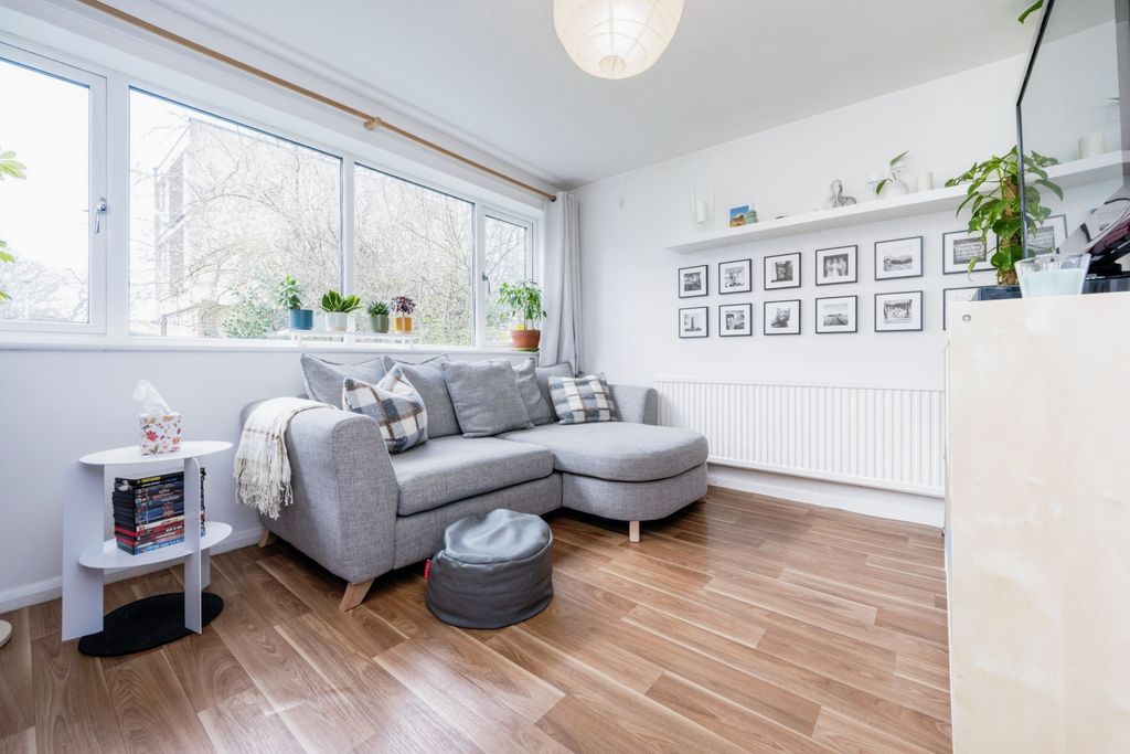 Property photo 2 of 17 Photography