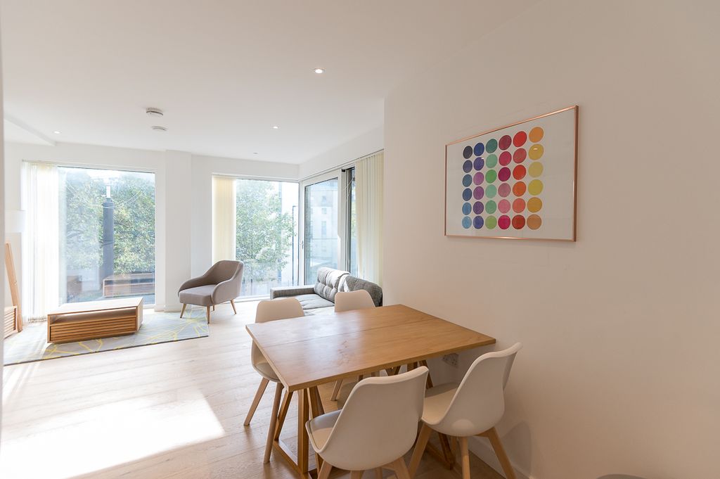 Property photo 2 of 23