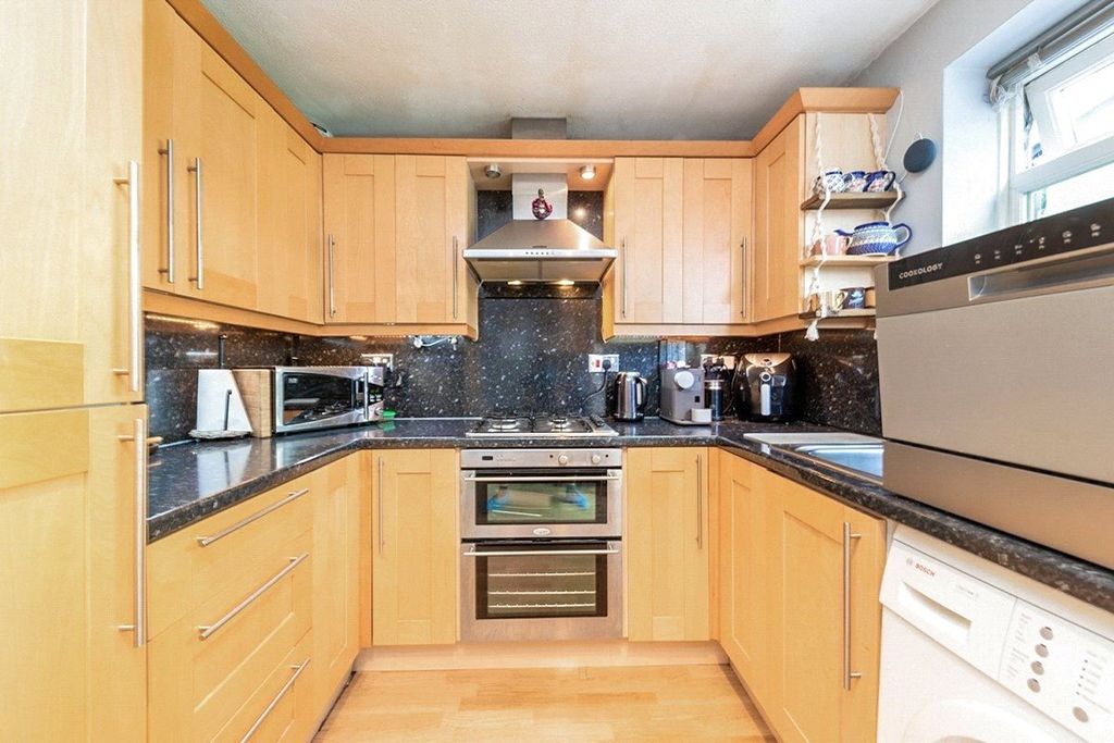 Property photo 2 of 8 Picture No. 07