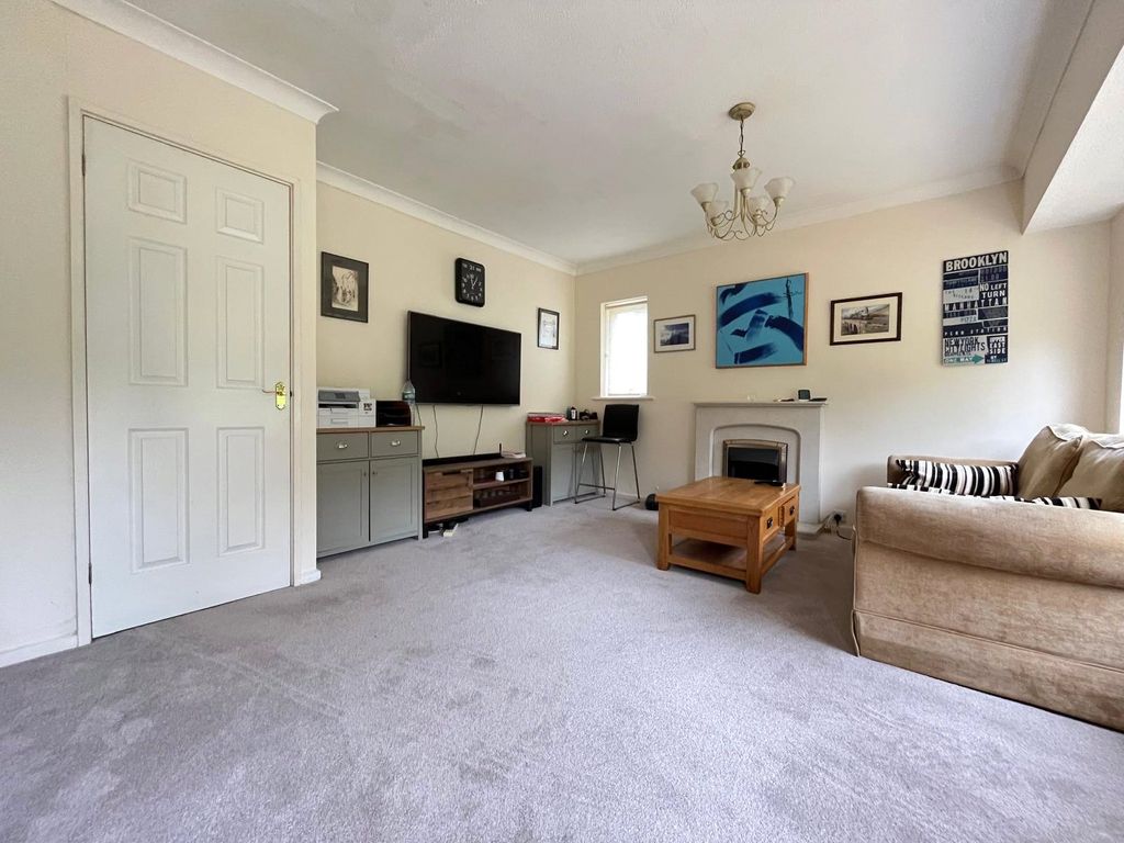 Property photo 3 of 12 Picture No. 20