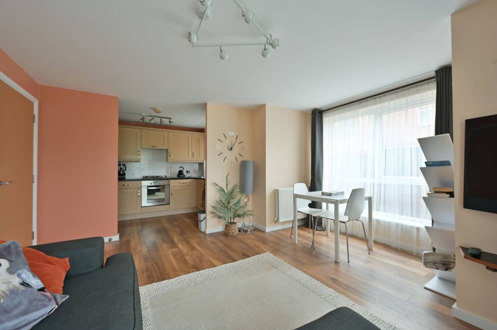 Property photo 3 of 10