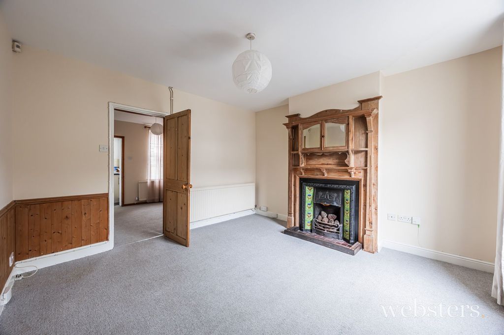 Property photo 3 of 12