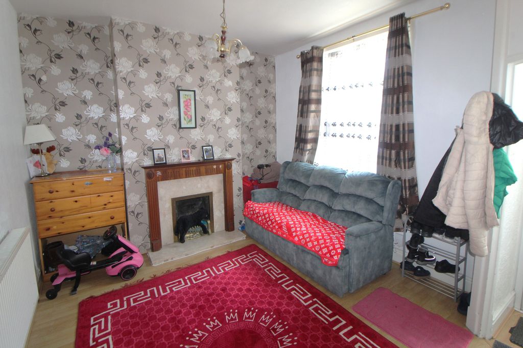 Property photo 2 of 7