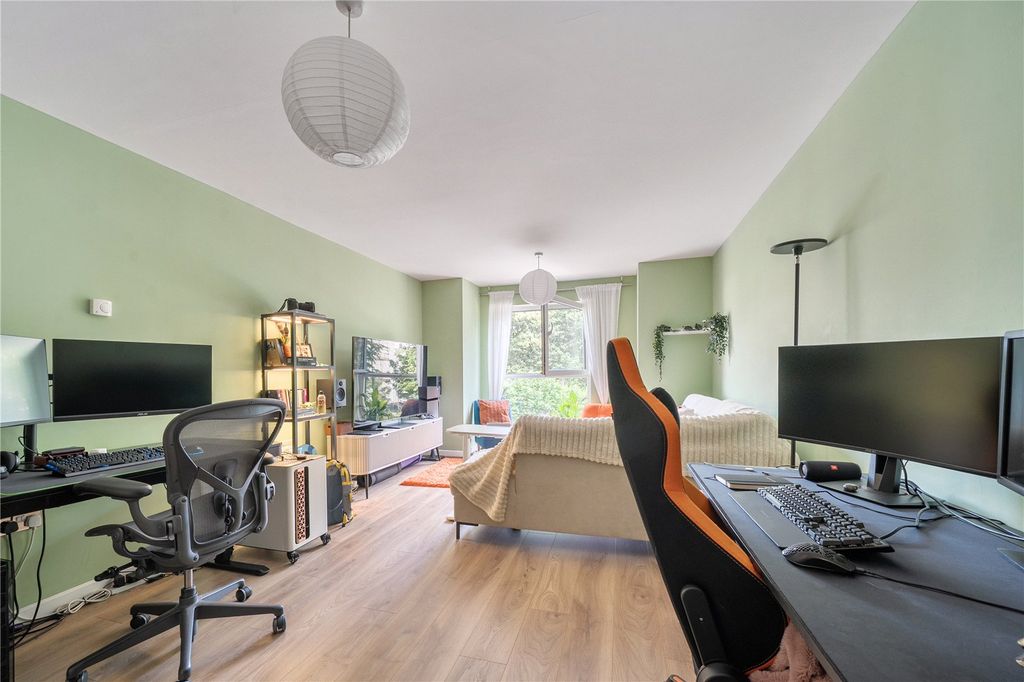 Property photo 1 of 11 Picture No. 27