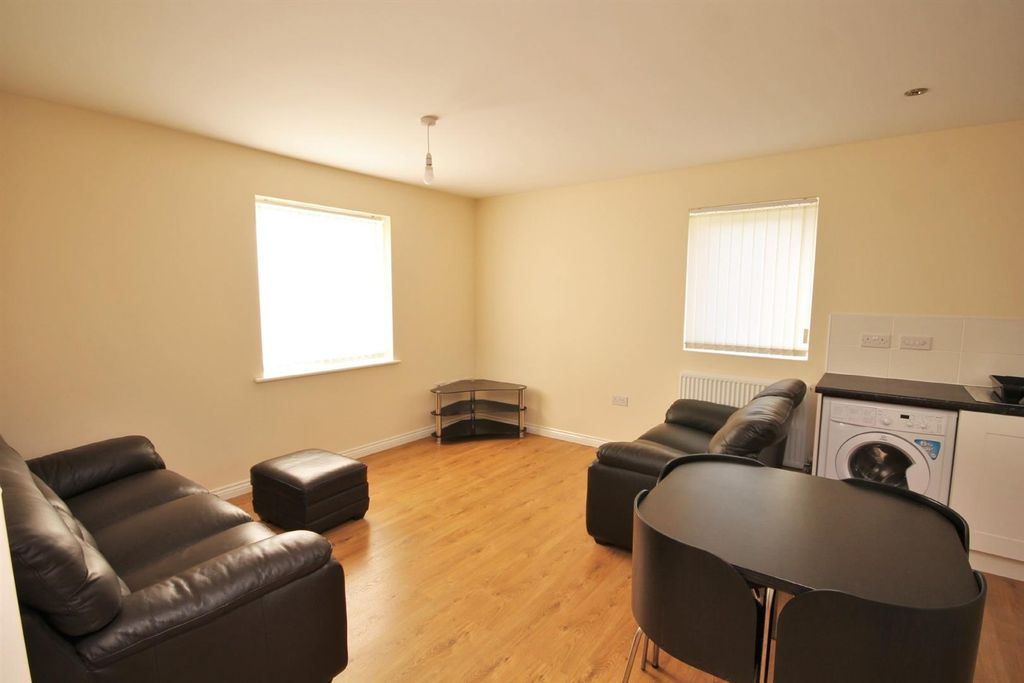 Property photo 3 of 9