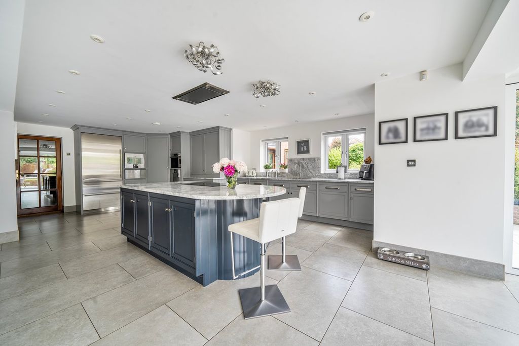 Additional image 5 of 6 bed detached house for saleChurch Road, Westoning MK45