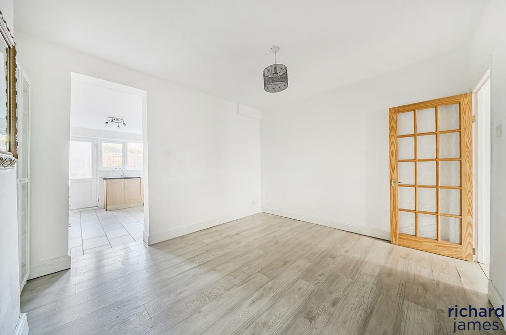 Property photo 3 of 22 Da7Fb0856B02435Aa8c55093d02Acdd3