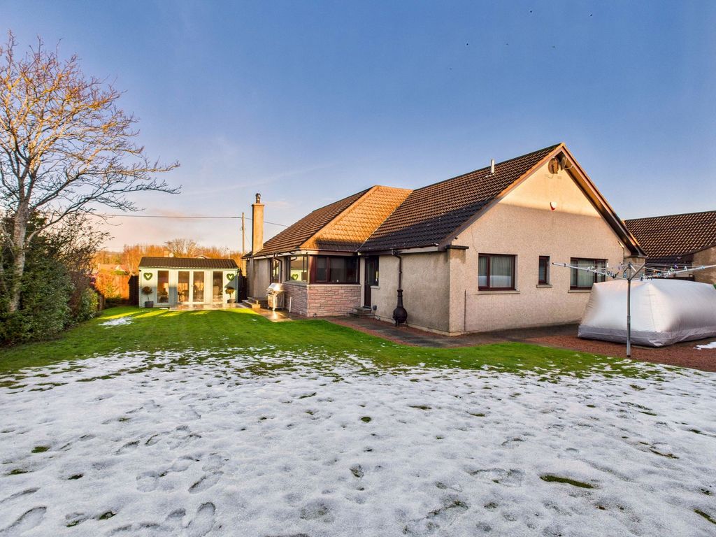 Property photo 2 of 31