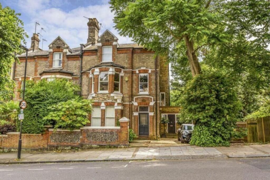 Property photo 1 of 10