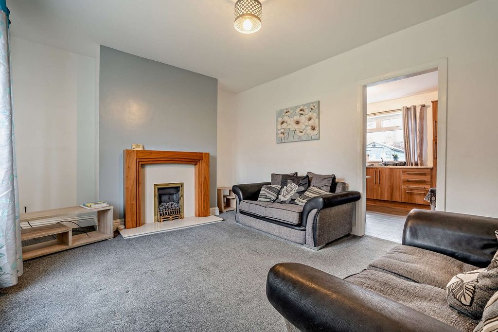 Property photo 3 of 29