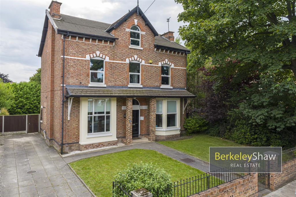 Property photo 2 of 50