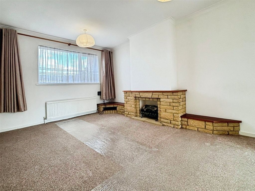 Property photo 2 of 15 Picture No. 11