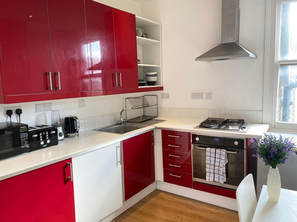 Property photo 1 of 9