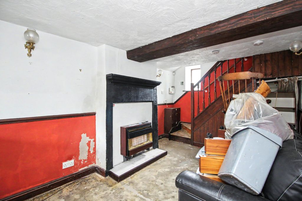 Property photo 2 of 16