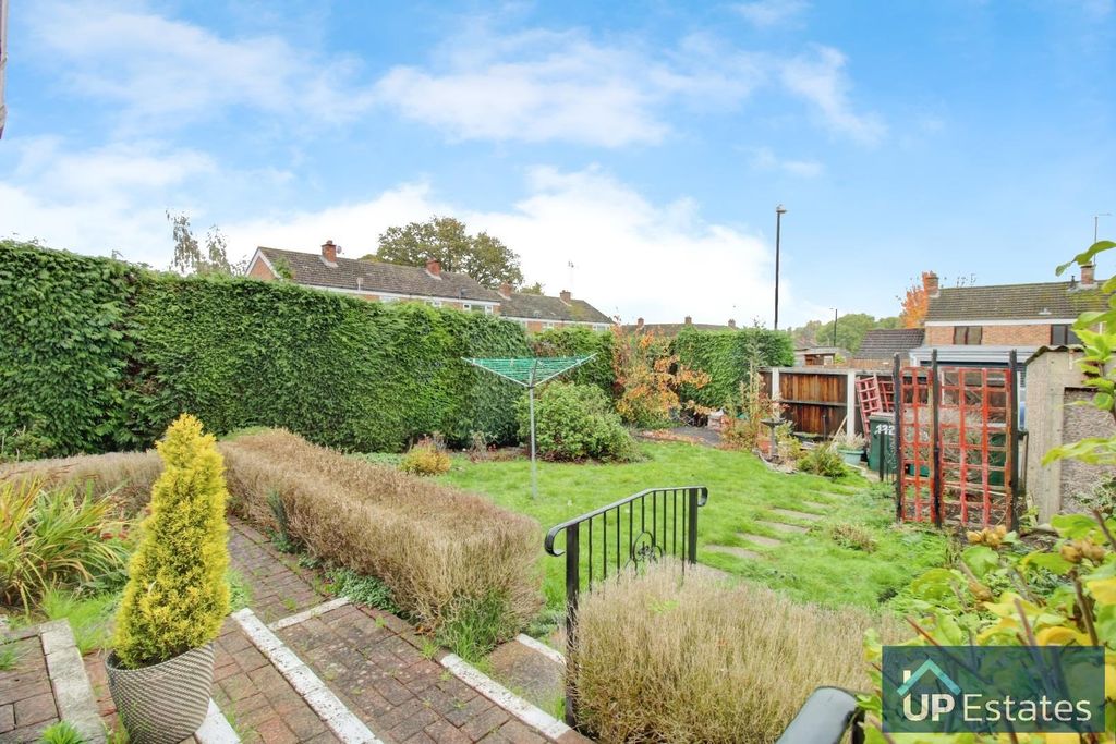 Property photo 2 of 25