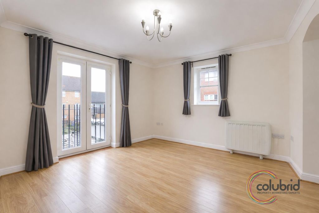 Property photo 2 of 9