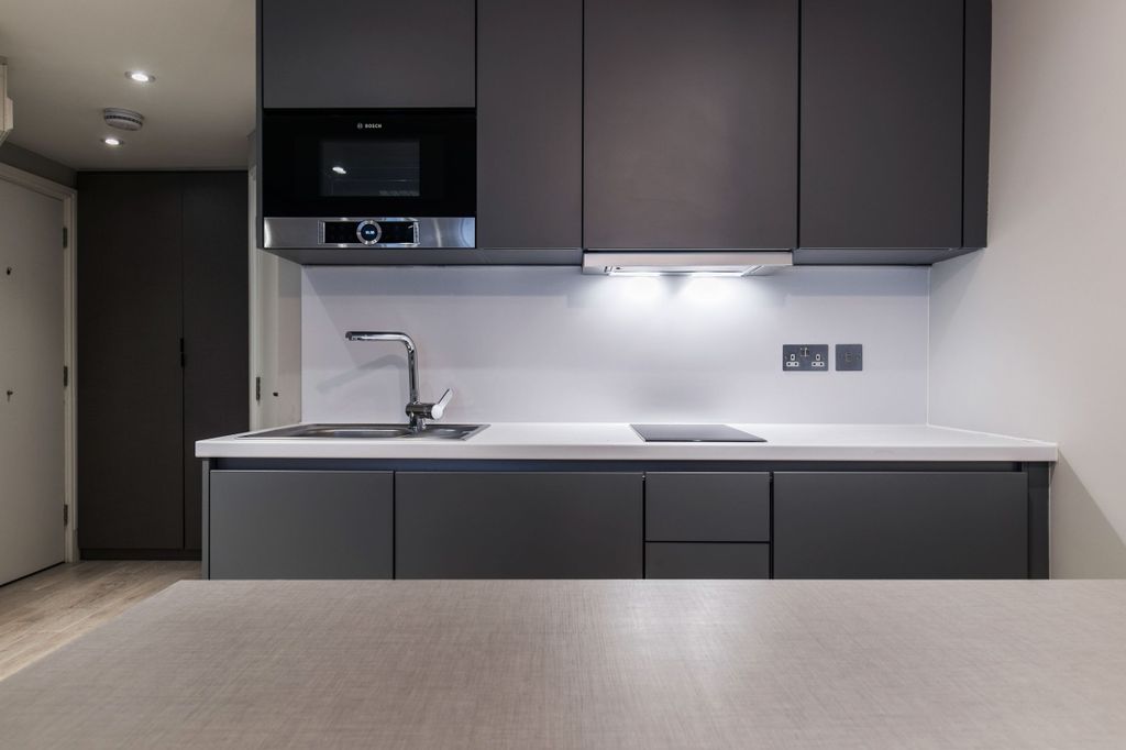 Property photo 2 of 17 Kitchen