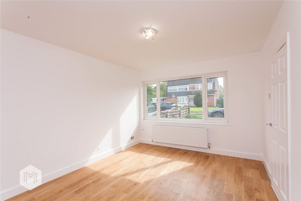 Property photo 2 of 19 Picture No. 09