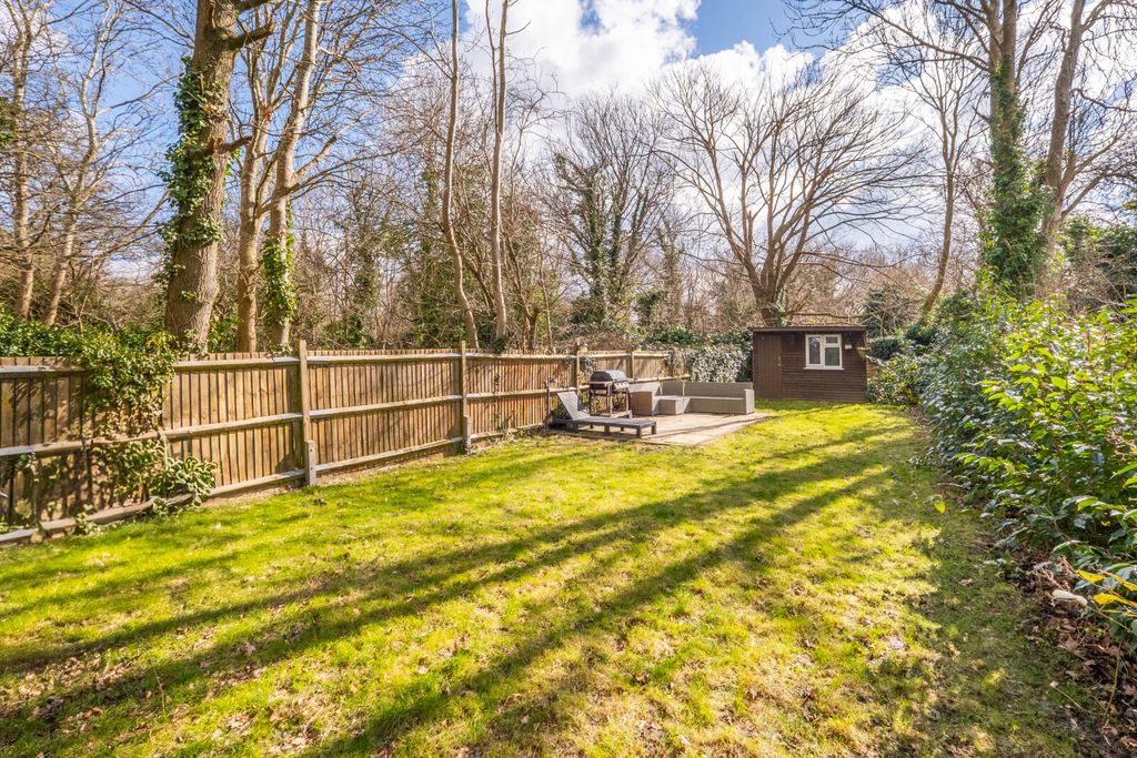 Property photo 2 of 11 Picture No. 27