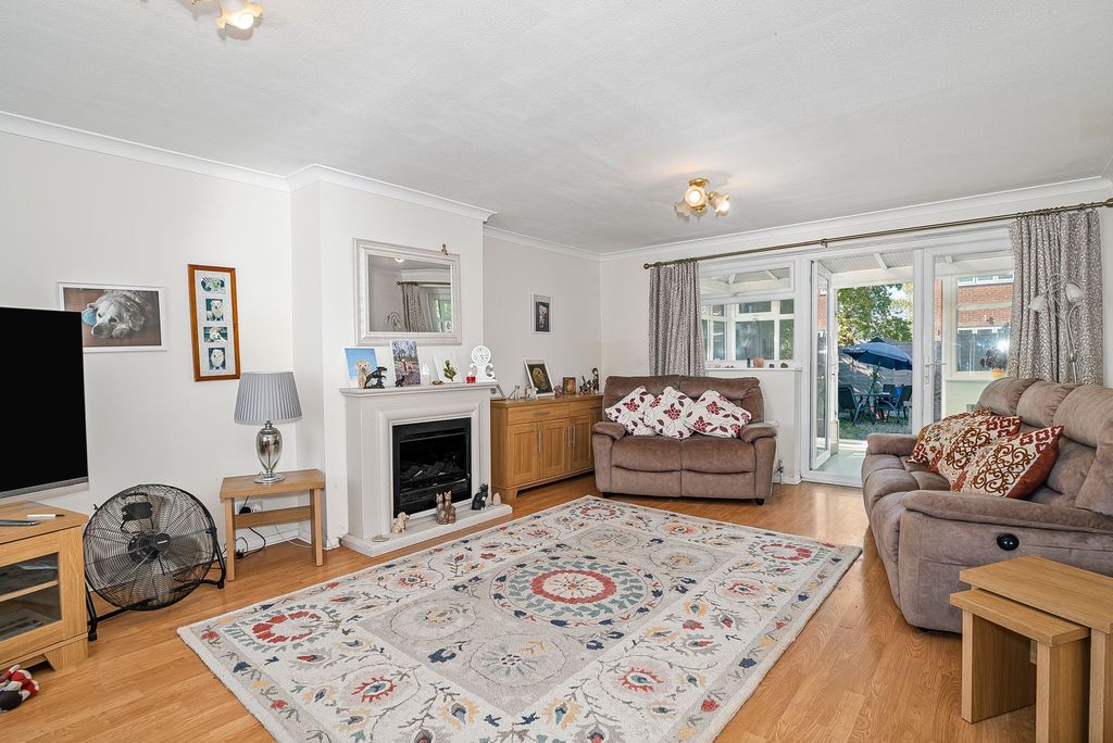 Property photo 2 of 16