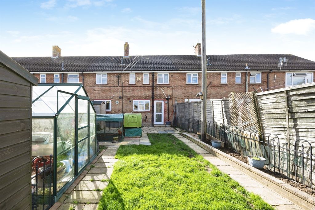 Property photo 2 of 19