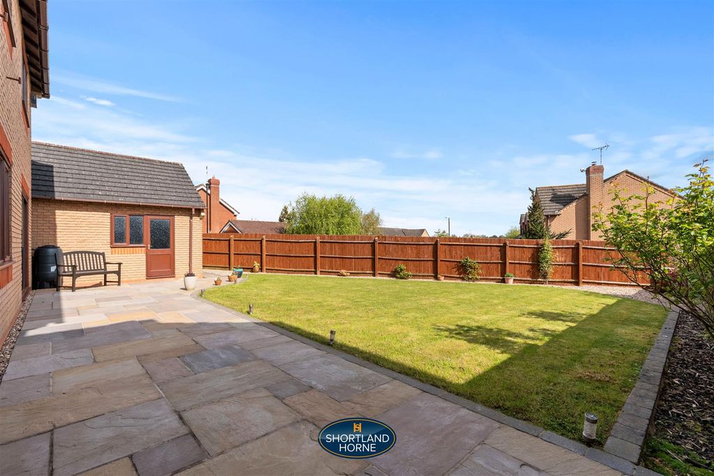 Property photo 2 of 23 33 Moreall Meadows (41 Of 44).Jpg