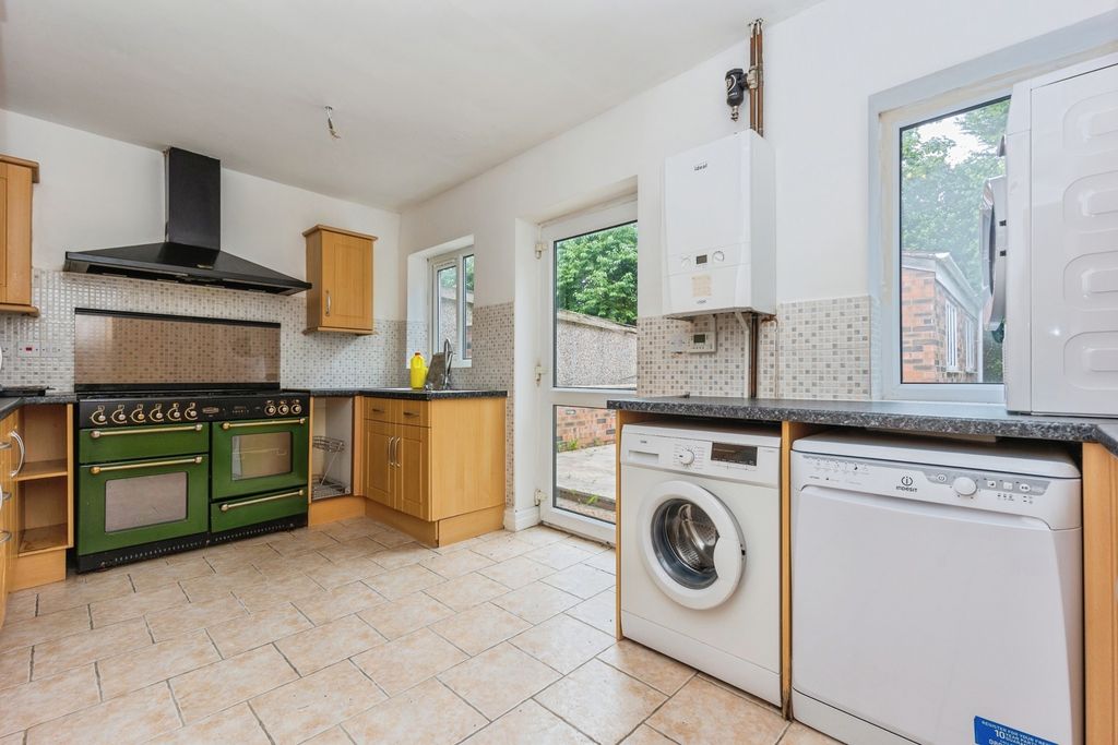 Property photo 3 of 20 Pbox-Img.Jpg