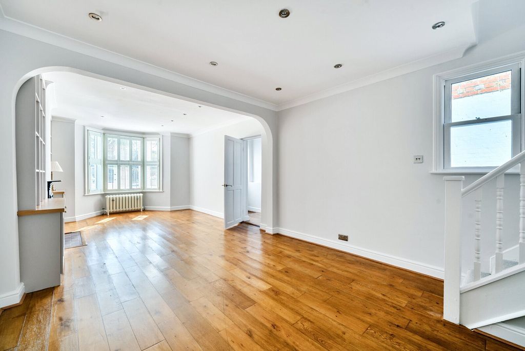 Property photo 2 of 18 Picture No. 04